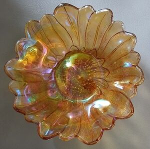 Vintage Marigold Carnival Glass Bowl - Sunflower Pattern
